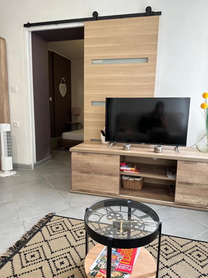 Chez Coco Et Herve Etage Сижан Екстериор снимка